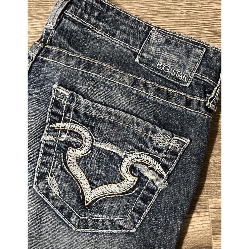 Big Star Hazel Curvy Fit Flare Medium Wash Low Rise Blue Jeans Size 28L (32x33)